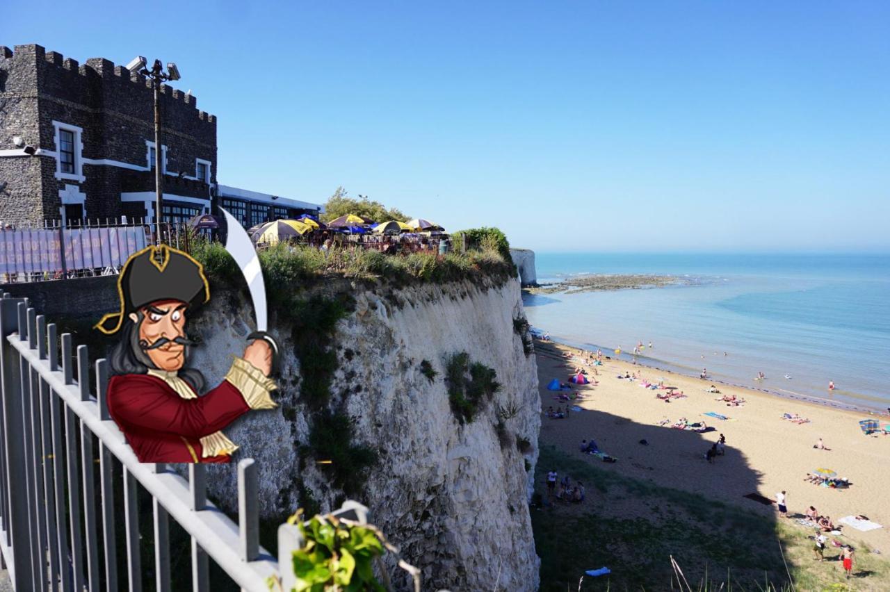 Broadstairs Beach Holiday Apartments - Direct Accessibility To Kingsgate Bay - With A Parking Space Exterior photo